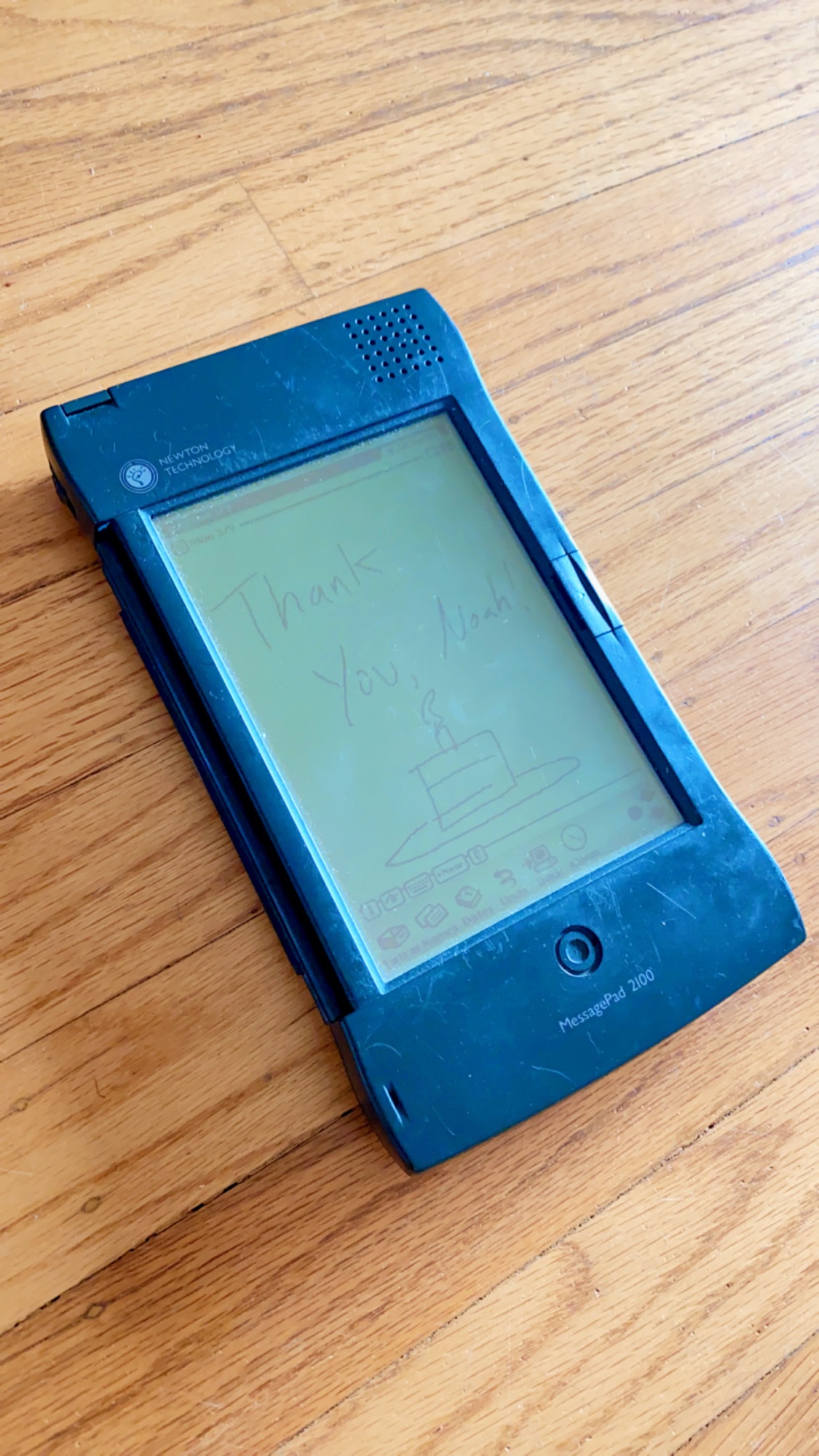 Newton Message Pad H1000② Apple Vintage Newton MessagePad H1000 Rare w/Box DAMAGED | eBay
