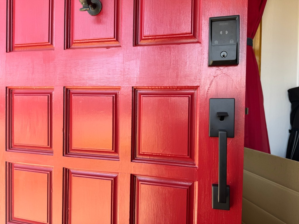 Re-painting the front and installing a&nbsp;handleset